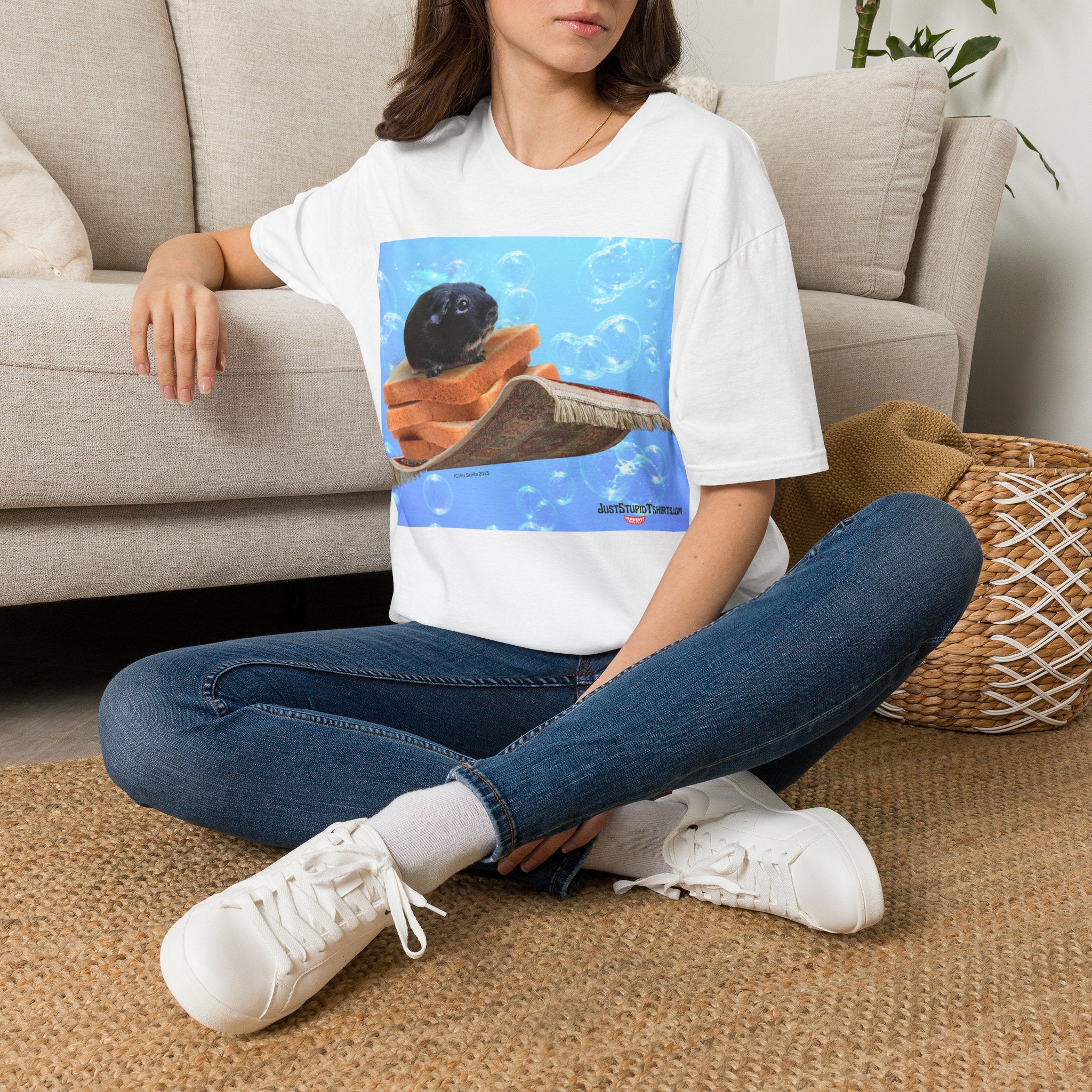 Bubbles the  Guinea Pig on Toast- Kid gift for youth, artists, animal lovers - funny tshirt illustrated
