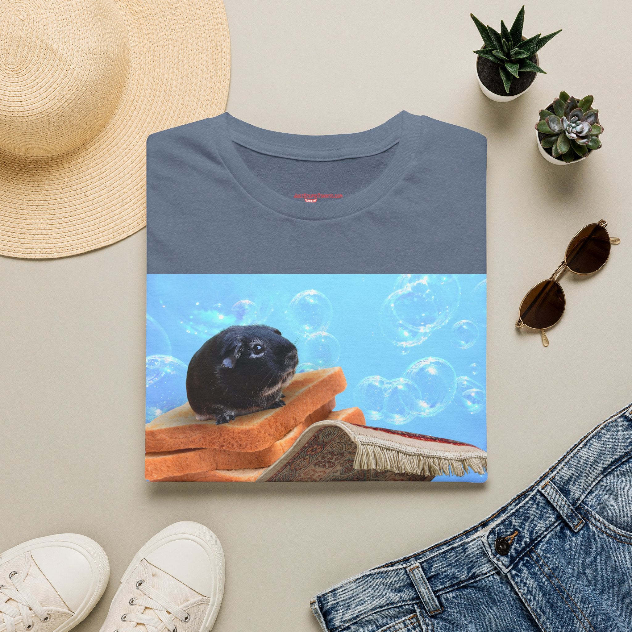 Bubbles the  Guinea Pig on Toast- Kid gift for youth, artists, animal lovers - funny tshirt illustrated